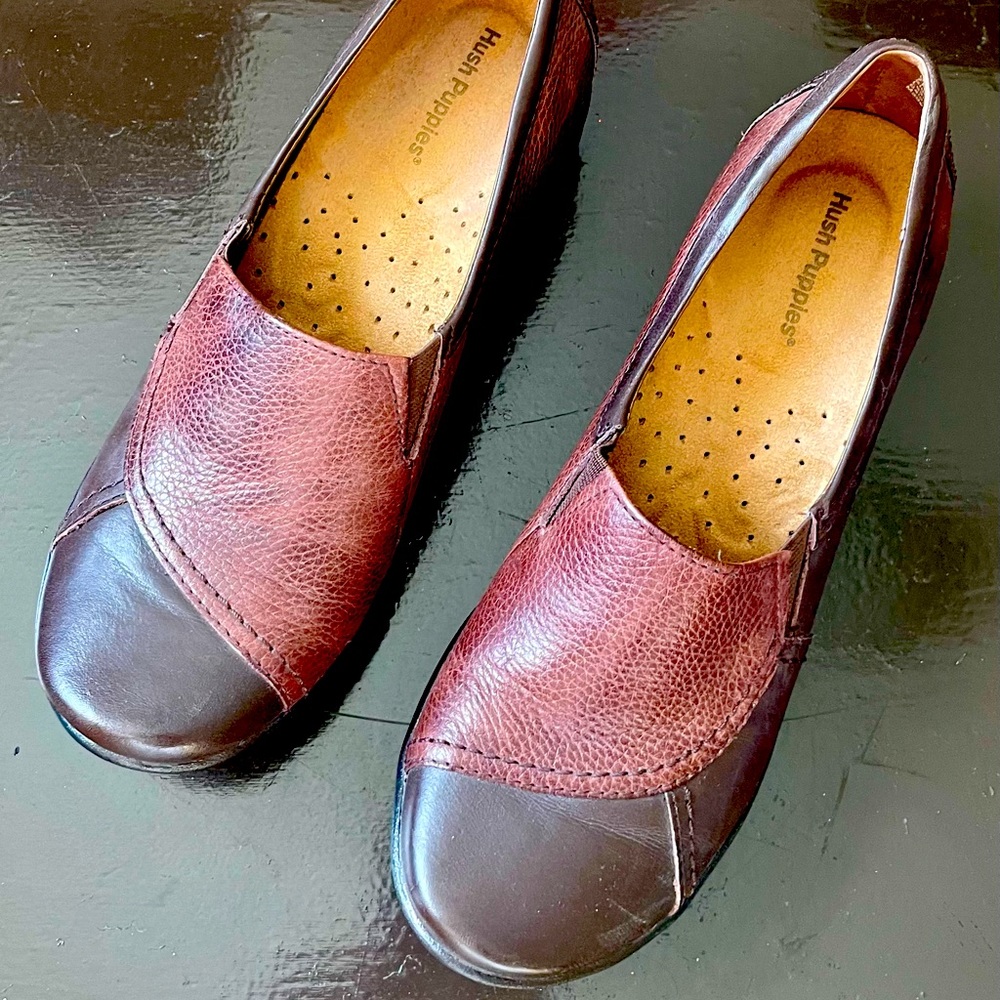 Like New Hush Puppies Size 7 Brown Loafers